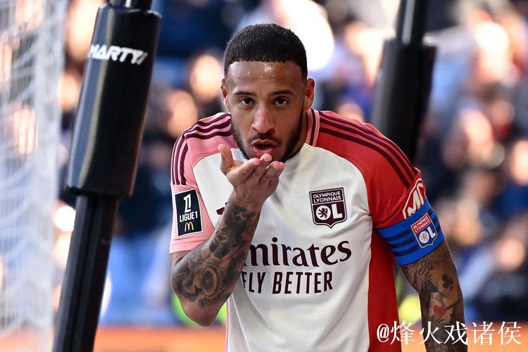 曼联有意签下里昂中场托利索,遭遇马竞竞争 曼联有意签下里昂中场托利索,遭遇马竞竞争